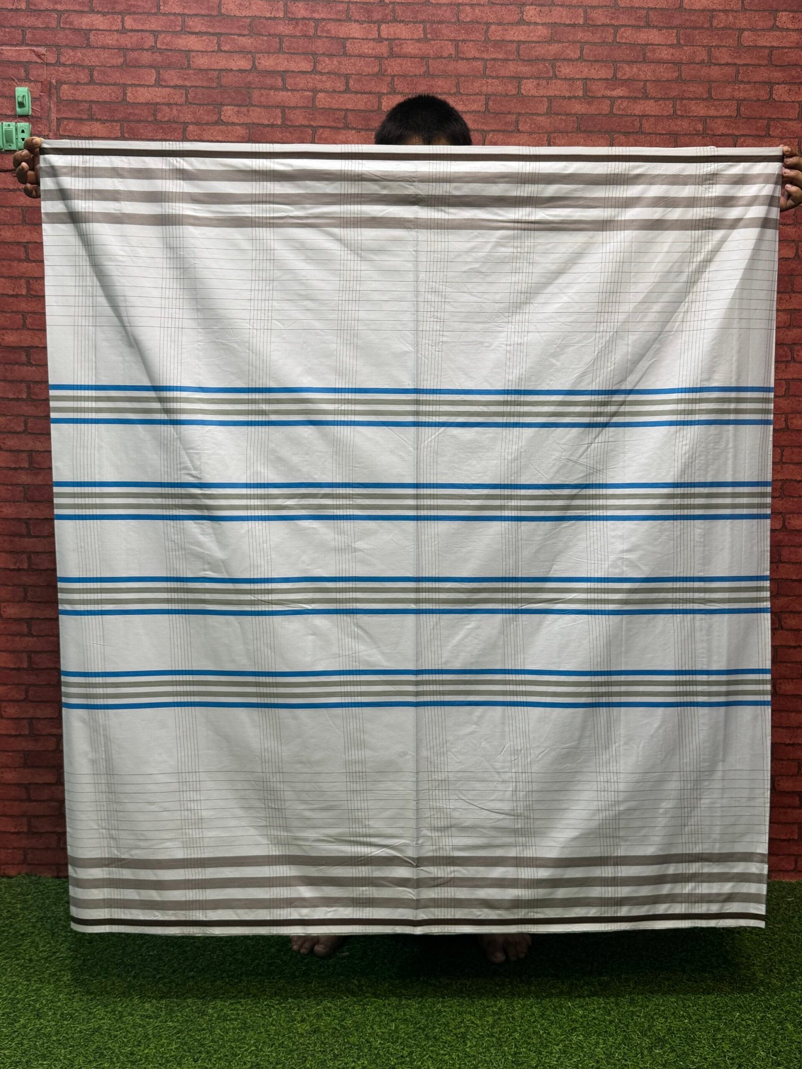 img_4067 5.5 hand Standard series White cheeck Lungi (S01) - Image 1